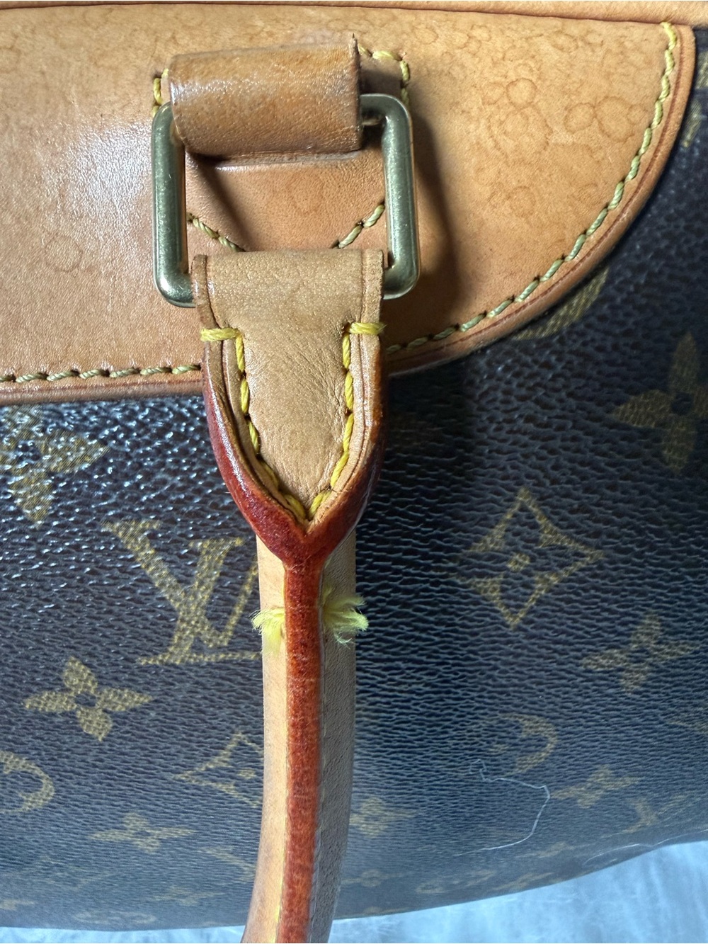 Vintage Louis Vuitton Deauville Monogram Canvas Honey Patina Clean Interior - Picture 10 of 16
